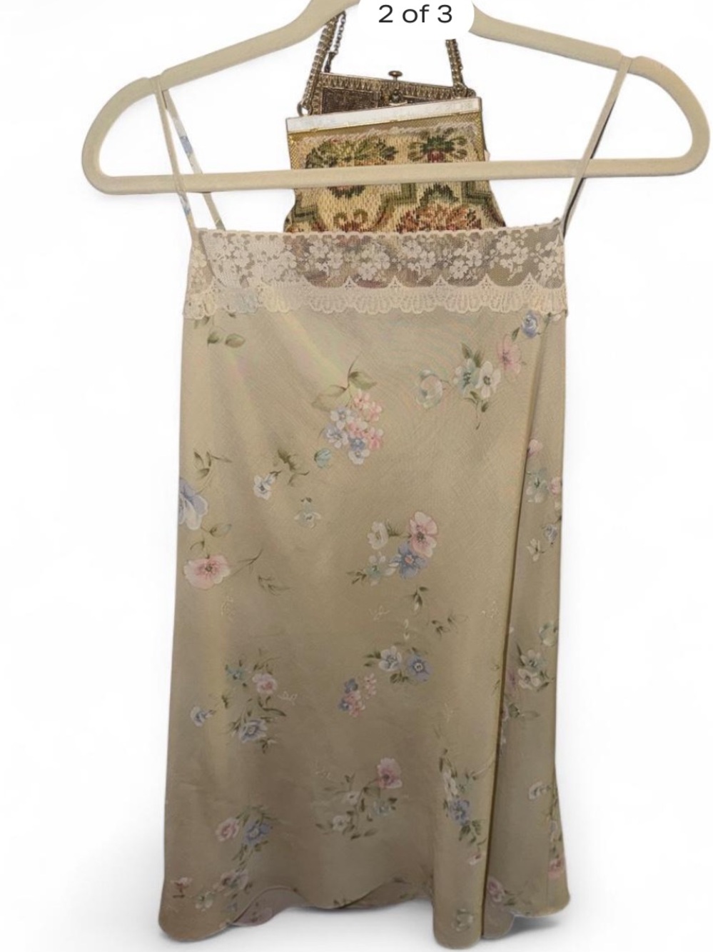Dainty vintage slip - Picture 1 of 3